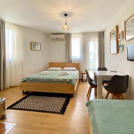 Apartments Rux De Luxe Bar Luaran gambar