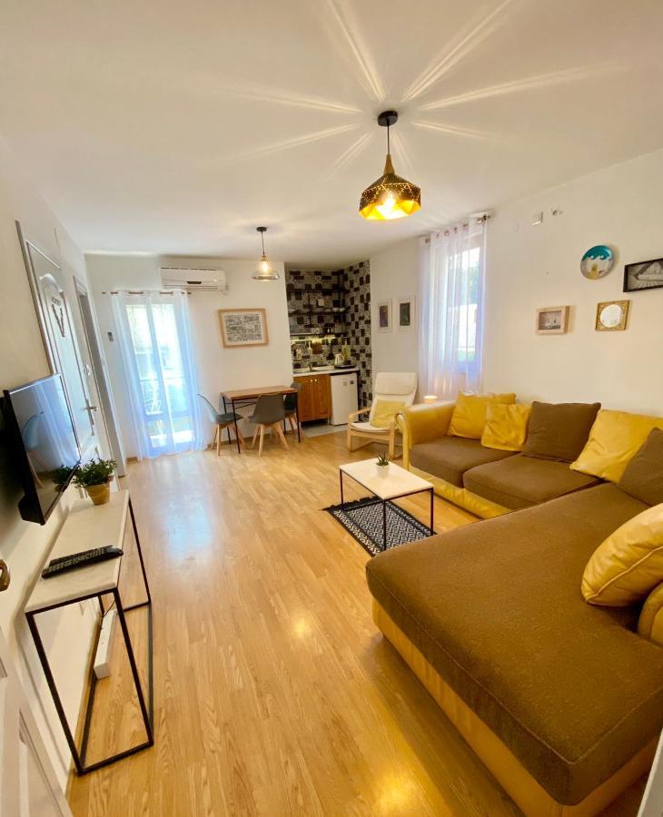 Apartments Rux De Luxe Bar Luaran gambar