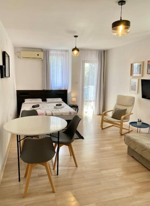 Apartments Rux De Luxe Bar Luaran gambar