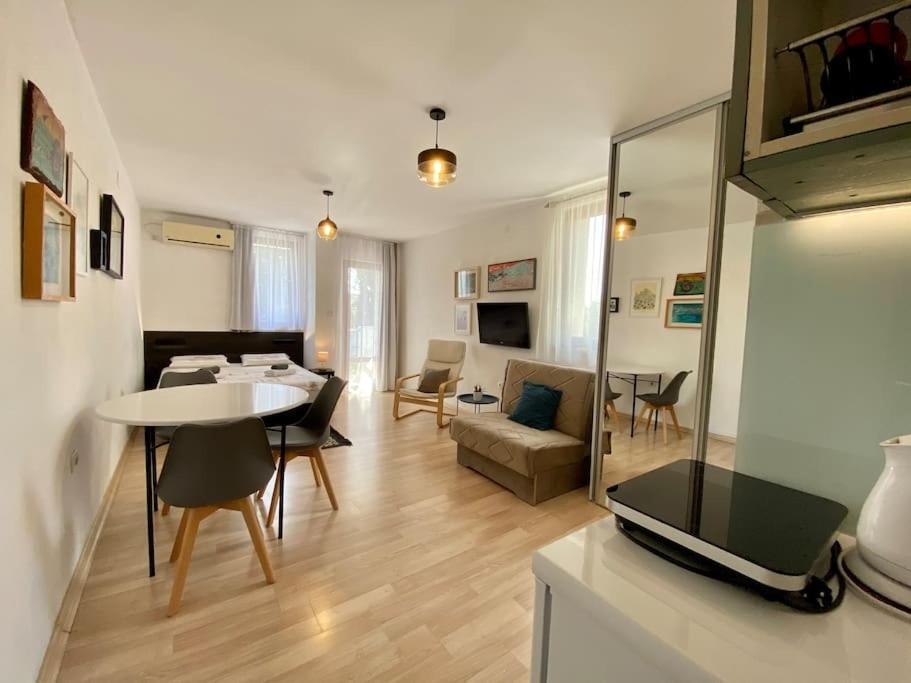 Apartments Rux De Luxe Bar Luaran gambar